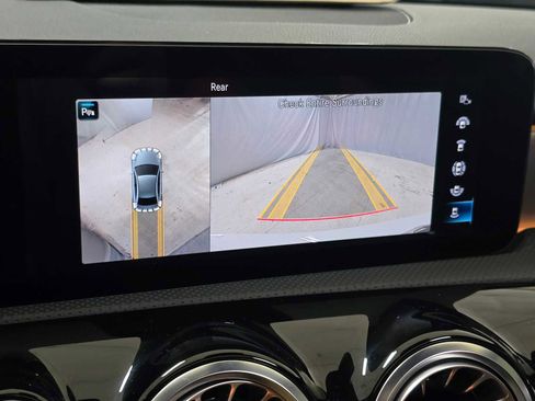 Certified 2022 Mercedes-Benz A 220 4MATIC image 32