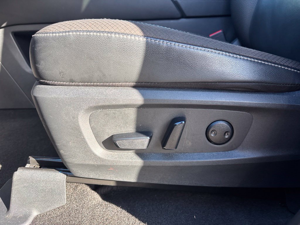Used 2024 Nissan Pathfinder SL AWD/4WD image 12