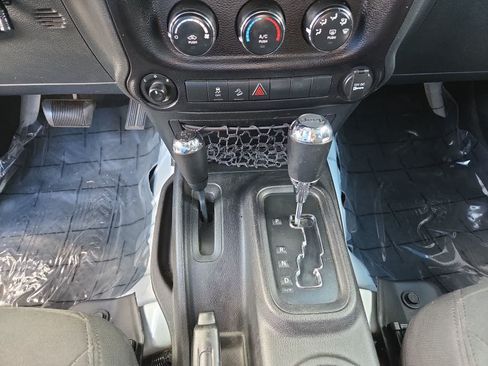 Used 2016 Jeep Wrangler Unlimited Sport w/ Quick Order Package 24S AWD/4WD image 25