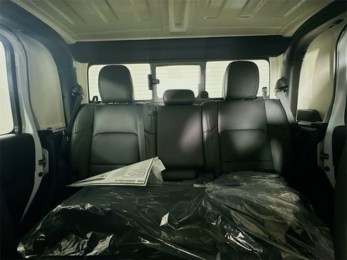 New 2025 Jeep Gladiator Sport image 10