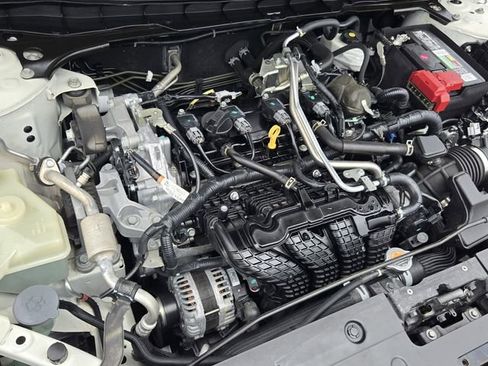 Used 2022 Nissan Altima 2.5 SR FWD image 15