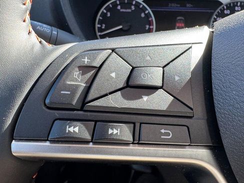 Used 2025 Nissan Sentra SR image 16