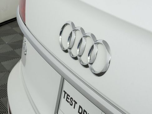 Used 2021 Audi Q5 Prestige w/ Prestige Package image 37