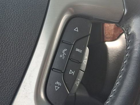 Used 2013 Chevrolet Suburban LT w/ Luxury Package AWD/4WD image 21