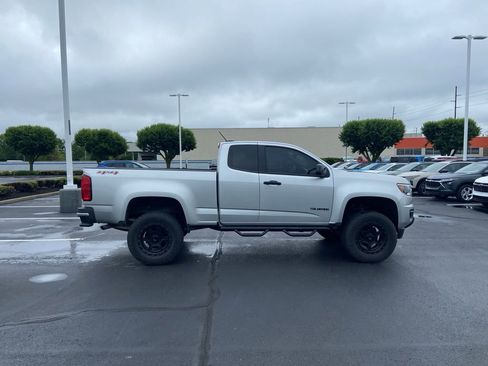 Used 2016 Chevrolet Colorado LT AWD/4WD image 7