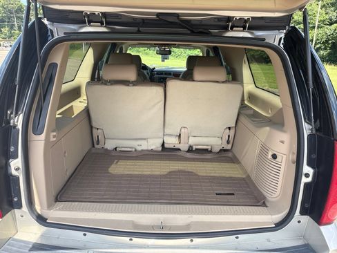Used 2013 GMC Yukon XL SLT w/ SLT-2 Equipment Package RWD image 7
