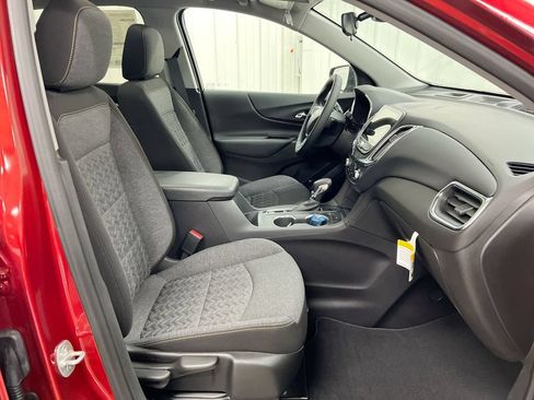 Used 2024 Chevrolet Equinox LT FWD image 22
