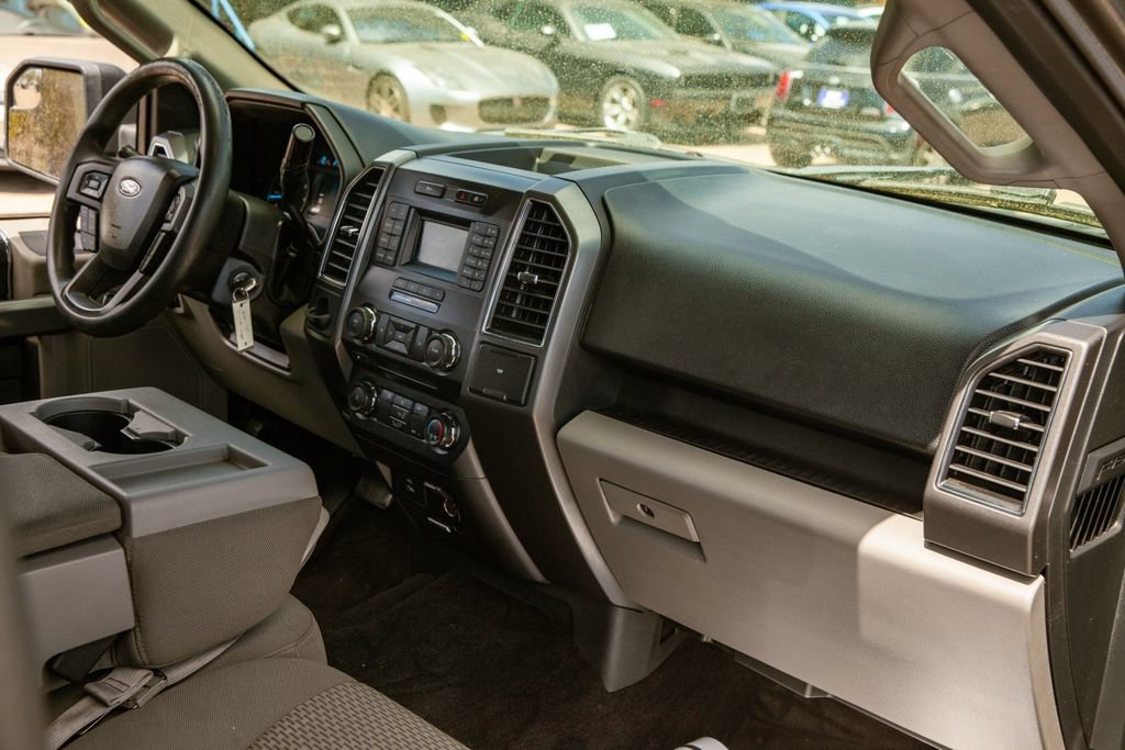 Used 2017 Ford F150 XLT RWD image 11