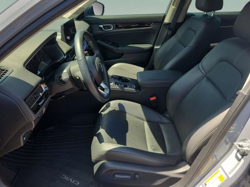 Used 2024 Honda Civic Touring image 25