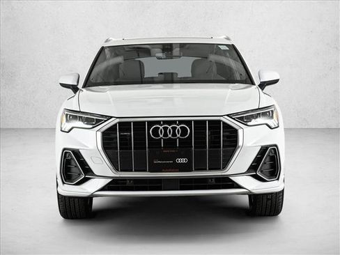 Certified 2025 Audi Q3 2.0T Premium w/ Convenience Package image 2