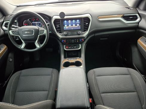 Used 2023 GMC Acadia SLE w/ Driver Convenience Package image 2