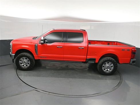 Used 2024 Ford F250 Lariat w/ Chrome Package image 33
