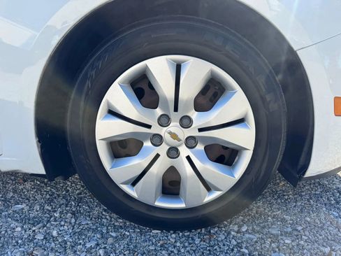 Used 2016 Chevrolet Cruze LS image 7