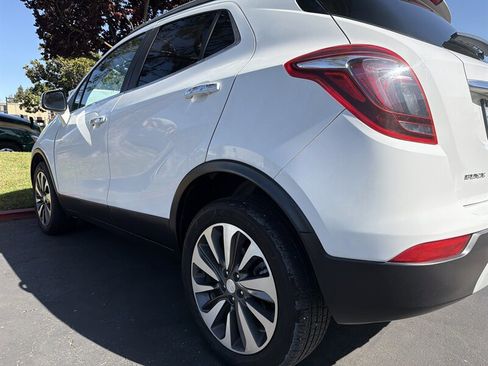 Used 2018 Buick Encore Essence image 10