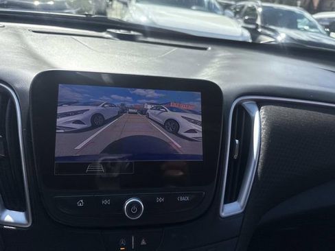 Used 2025 Chevrolet Malibu LT image 25