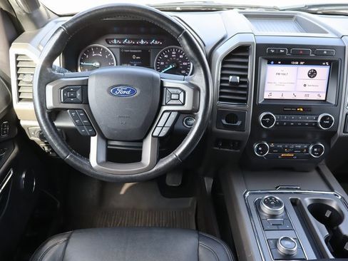 Used 2019 Ford Expedition Max XLT image 22