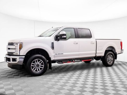Used 2019 Ford F350 Lariat w/ Lariat Ultimate Package image 3