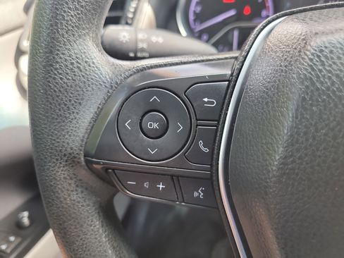 Used 2020 Toyota Camry LE image 26