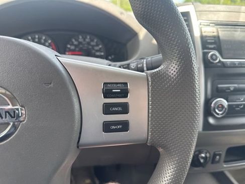 Used 2017 Nissan Frontier SV AWD/4WD image 19
