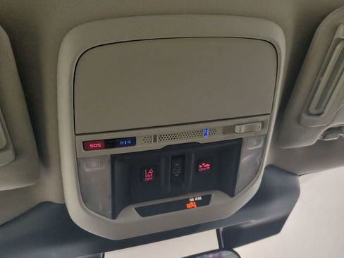 Used 2024 Subaru Forester Premium image 25