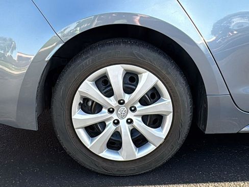 Used 2023 Toyota Corolla LE image 6