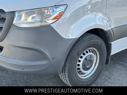 Used 2024 Mercedes-Benz Sprinter 2500 image 8