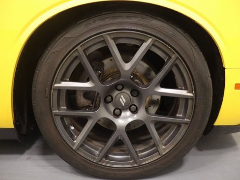 Certified 2018 Dodge Challenger R/T w/ Driver Convenience Group image 25