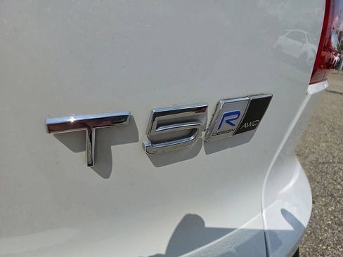 Used 2019 Volvo XC40 T5 R-Design AWD/4WD image 38