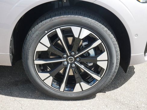 New 2026 Volvo XC60 B5 Plus w/ Protection Package Premier image 4