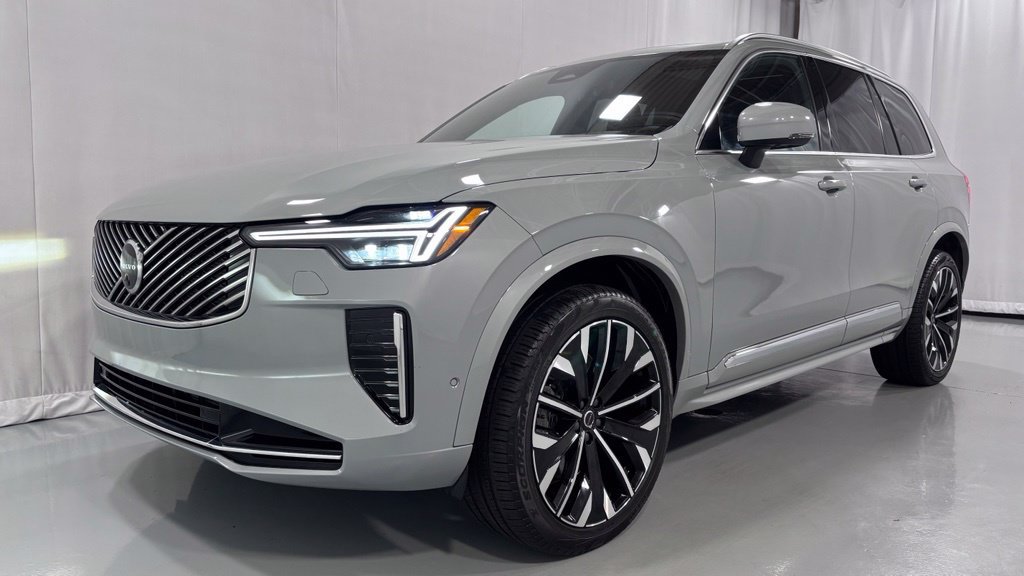 Certified 2025 Volvo XC90 B6 Ultra AWD/4WD image 1