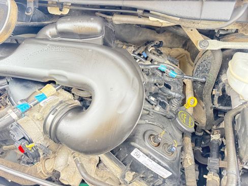Used 2018 Ford Transit 250 148 Medium Roof RWD image 29