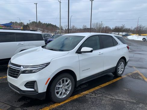 Used 2024 Chevrolet Equinox LT w/ LPO, Floor Liner Package image 2