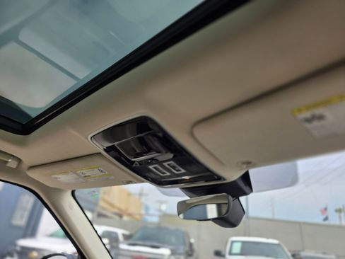 Used 2017 Land Rover Range Rover Long Wheelbase Supercharged image 12