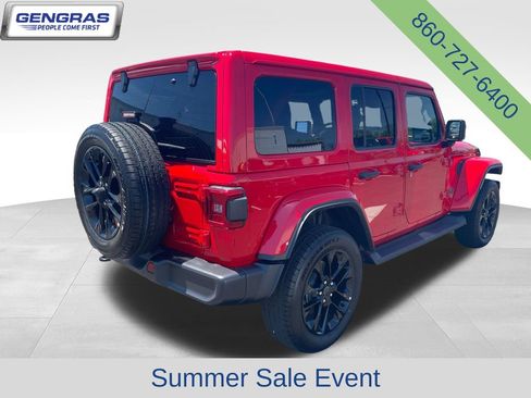 Used 2025 Jeep Wrangler Unlimited Sahara AWD/4WD image 9
