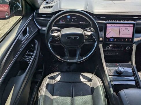 Used 2022 Jeep Grand Cherokee L Overland RWD image 17