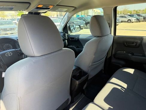 Used 2021 Toyota Tacoma SR w/ SR Convenience Package image 26
