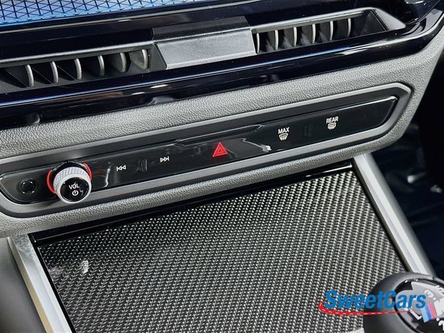 Used 2025 BMW M2 w/ Lighting Package RWD image 27