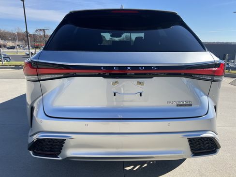 Used 2024 Lexus RX 500h F Sport image 8