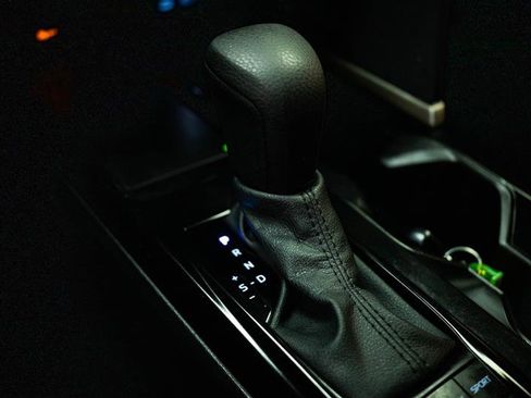 Used 2025 Toyota Camry LE image 19