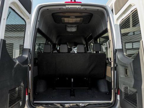 Used 2025 Mercedes-Benz Sprinter 2500 image 10