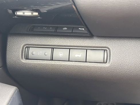 Used 2025 Nissan Pathfinder SV image 20