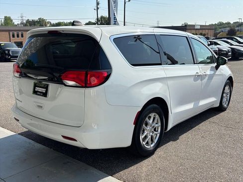 Used 2023 Chrysler Voyager LX FWD image 26
