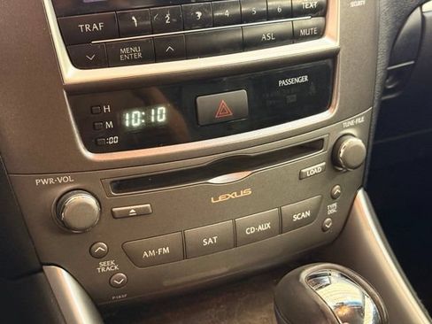 Used 2012 Lexus IS 250C w/ Luxury Pkg RWD image 16
