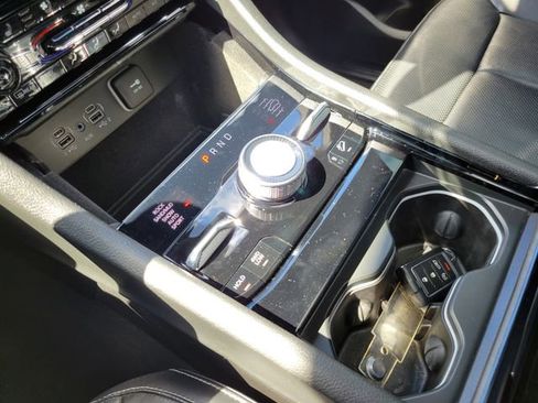 Used 2022 Jeep Grand Cherokee Overland AWD/4WD image 22