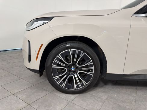 Used 2025 BMW X3 xDrive30i AWD/4WD image 12