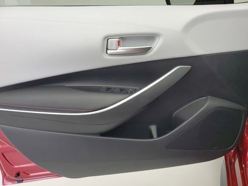 Used 2024 Toyota Corolla SE w/ SE Package image 21