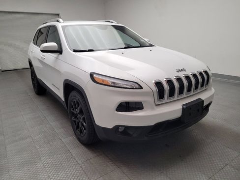 Used 2018 Jeep Cherokee Latitude image 14