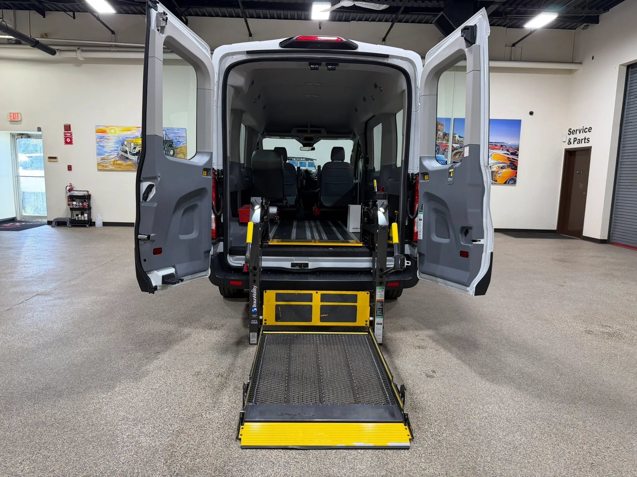 Used 2018 Ford Transit 150 XL RWD image 47