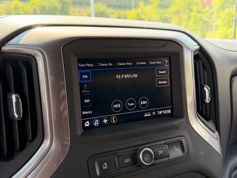 Used 2023 Chevrolet Silverado 2500 Custom w/ Custom Value Package AWD/4WD image 28
