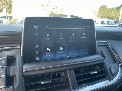 Used 2023 Chevrolet Suburban Premier image 20